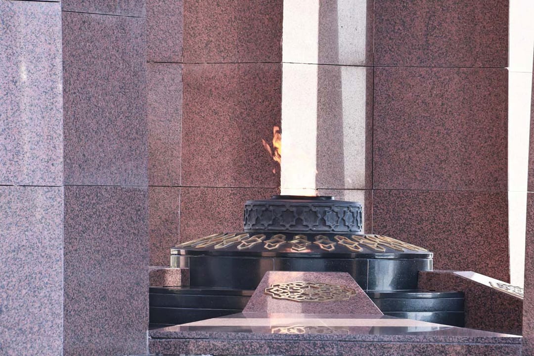 Губернатор Санкт-Петербурга поздравил Президента Туркменистана с 80-летием Победы