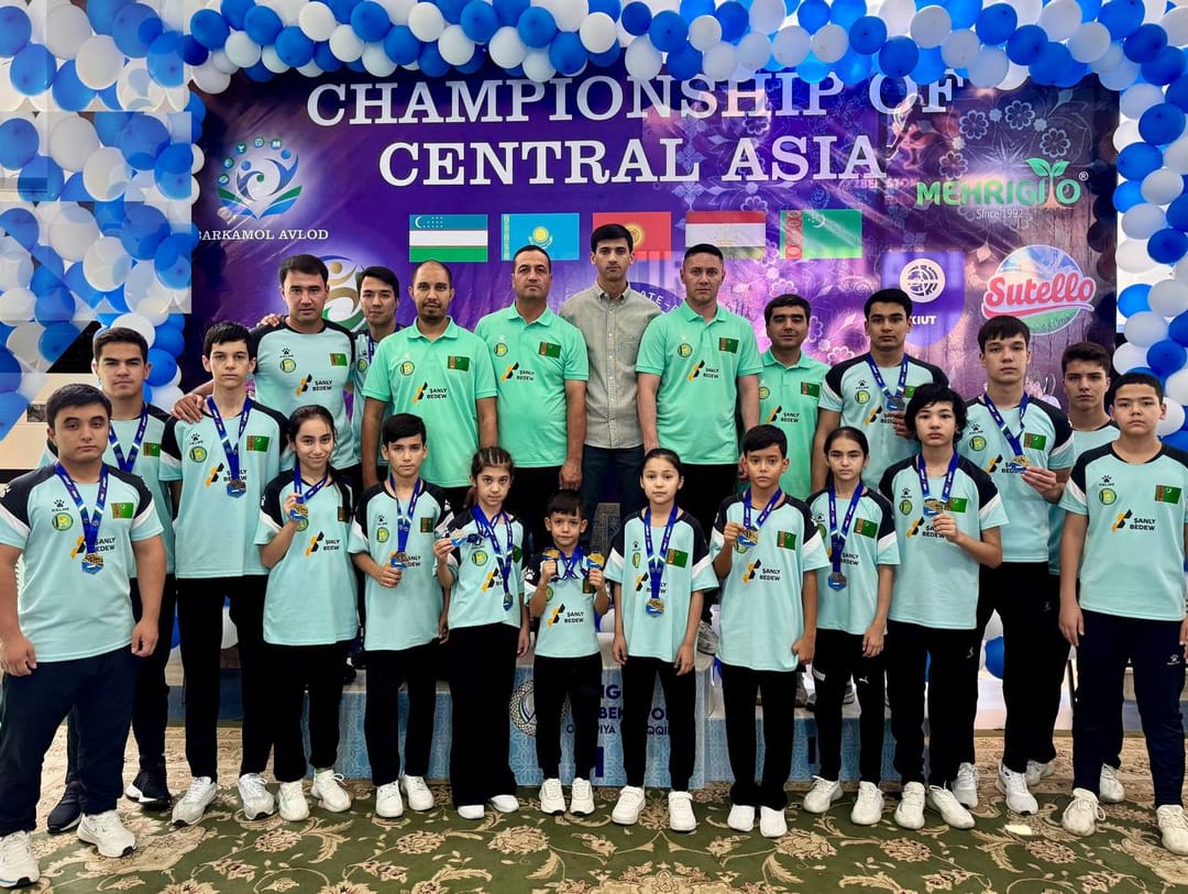 Туркменские каратисты завоевали 16 медалей на чемпионате Центральной Азии в Самарканде