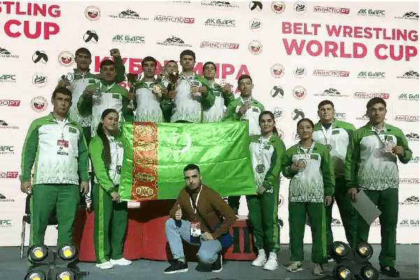 Туркменские спортсмены завоевали 12 медалей на Кубке мира по борьбе на поясах в Татарстане