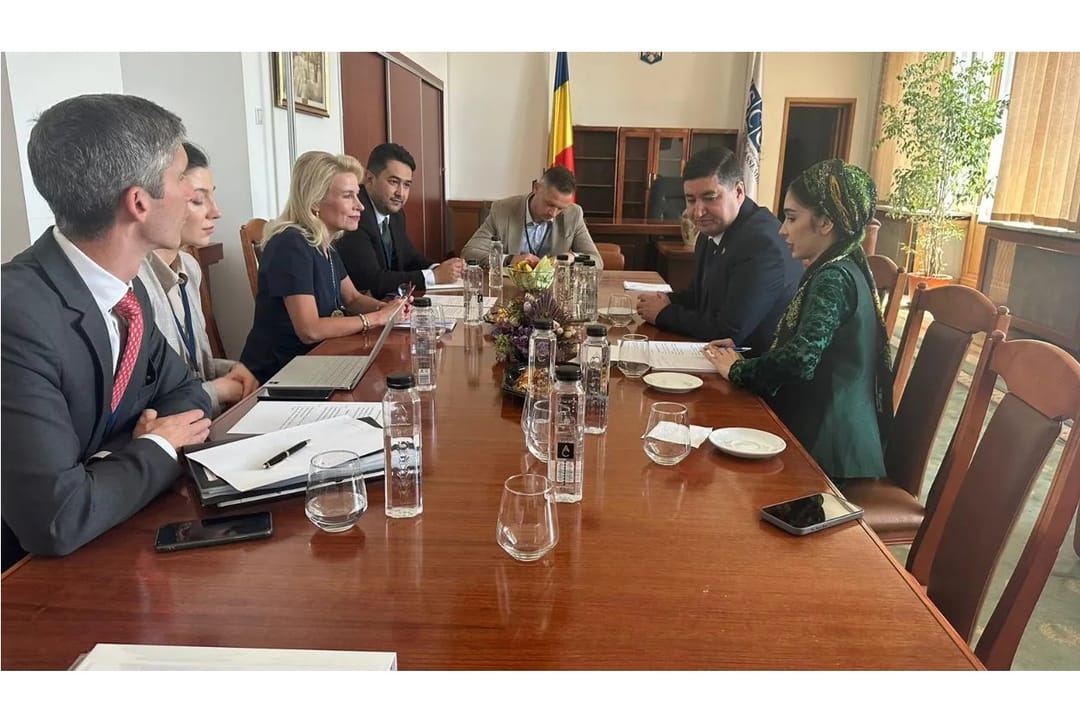 В Бухаресте прошла двусторонняя встреча делегатов Меджлиса Туркменистана и президента ОБСЕ