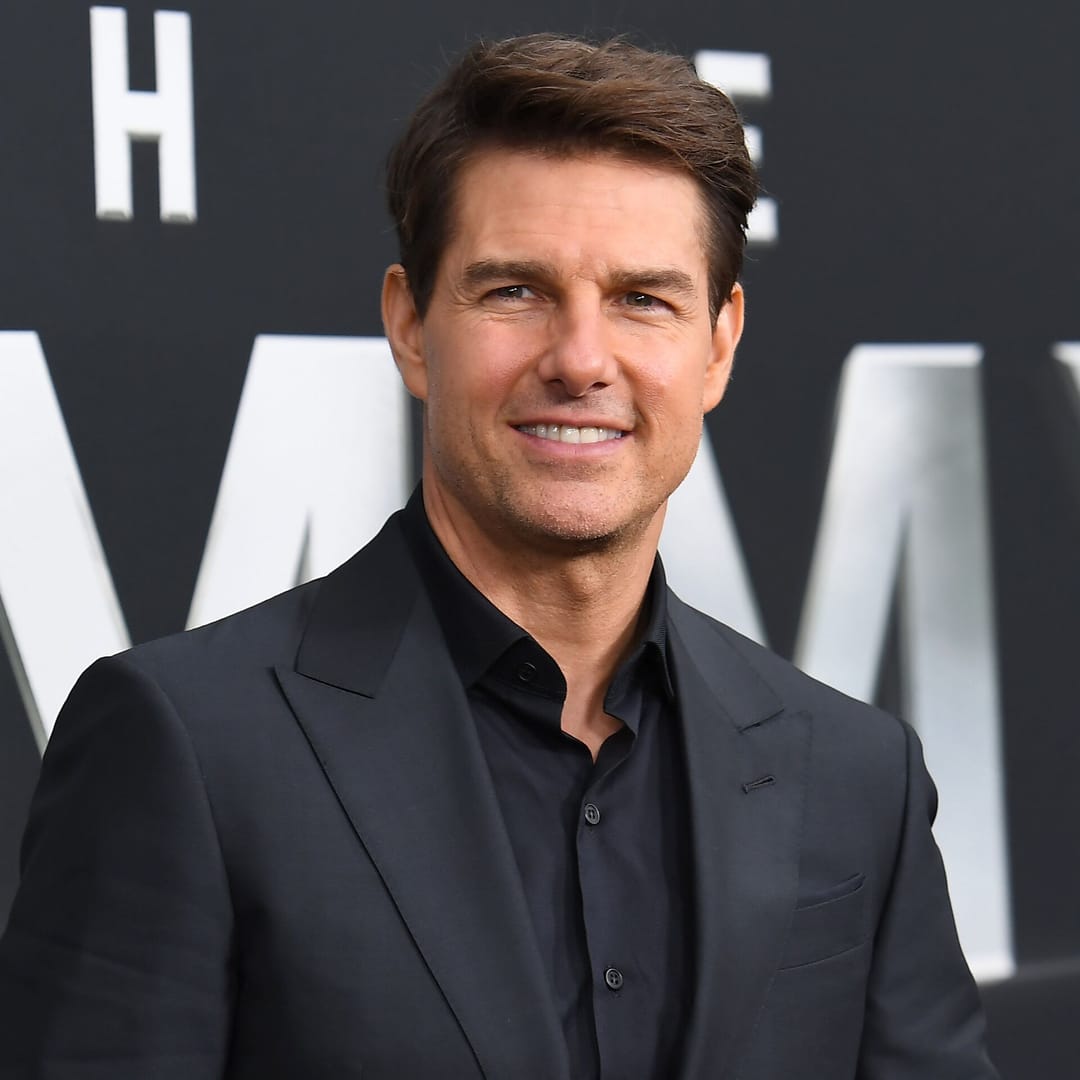 Tom Kruz açyk kosmosda kino düşmekçi