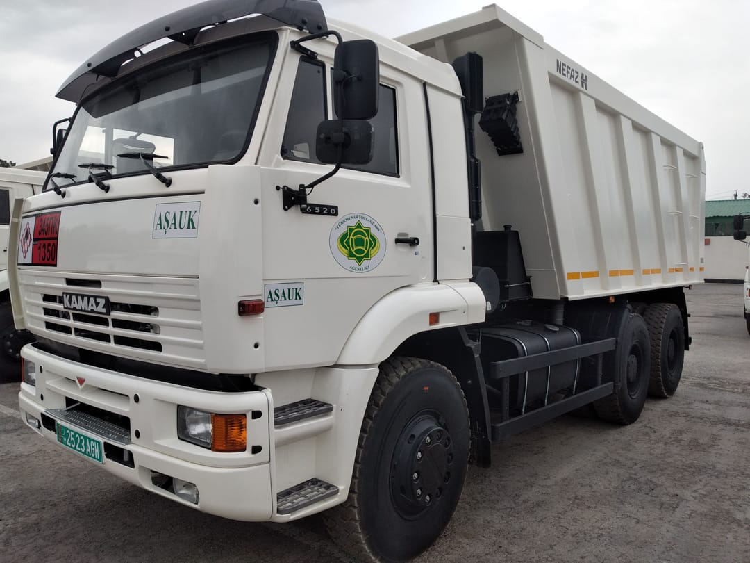 Ашхабадское автомобильное предприятие приглашает на работу водителей и автомехаников