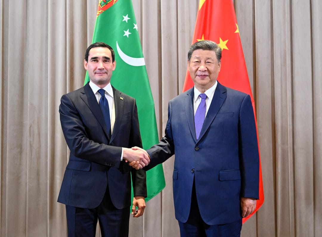 Президент Туркменистана провел переговоры с председателем КНР в Астане