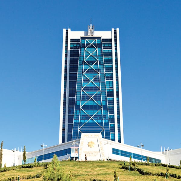 Швейная фабрика на западе Туркменистана выпустила продукции на сумму свыше 14 миллиона манатов