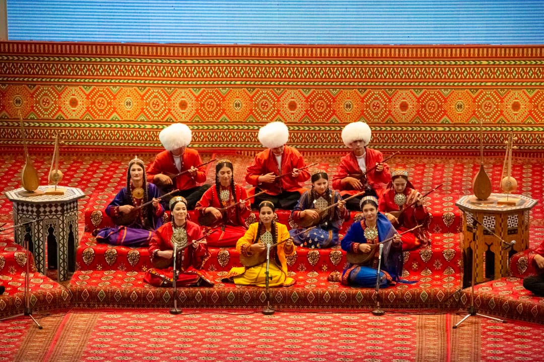 В Туркменистане прошел финал творческого конкурса «Çalsana, bagşy!»