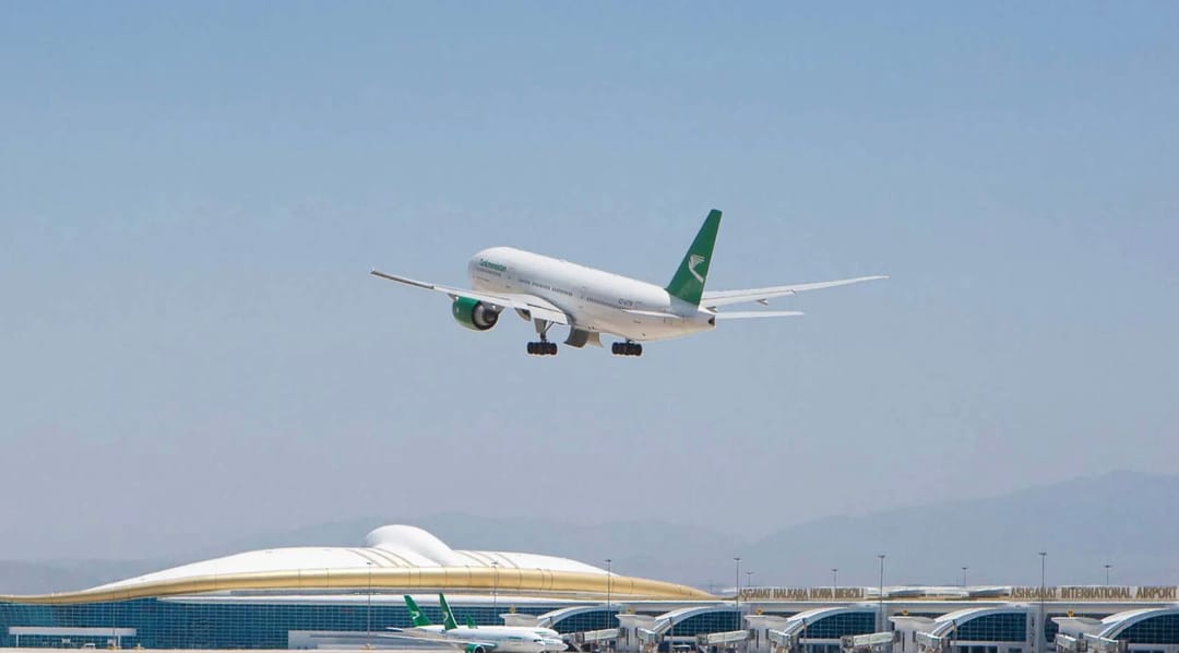 Туркменистан модернизирует гражданскую авиацию для развития транзитных коридоров
