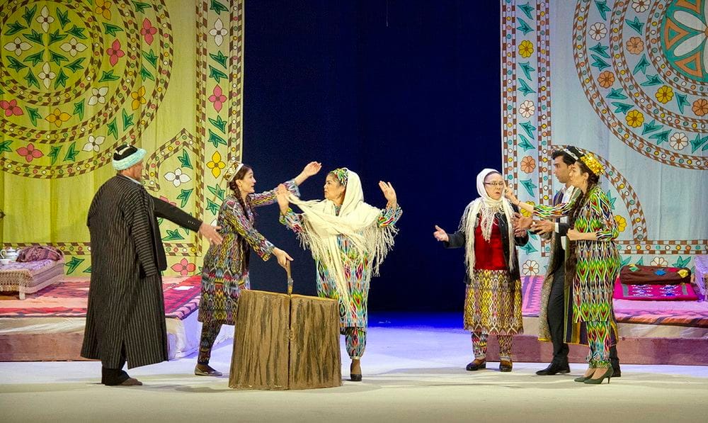 «Конкурсу женихов» на сцене Главного драматического театра Туркменистана более 20 лет