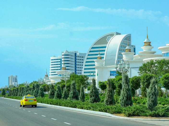 Таксопарк Балканского велаята пополнили новые автомобили