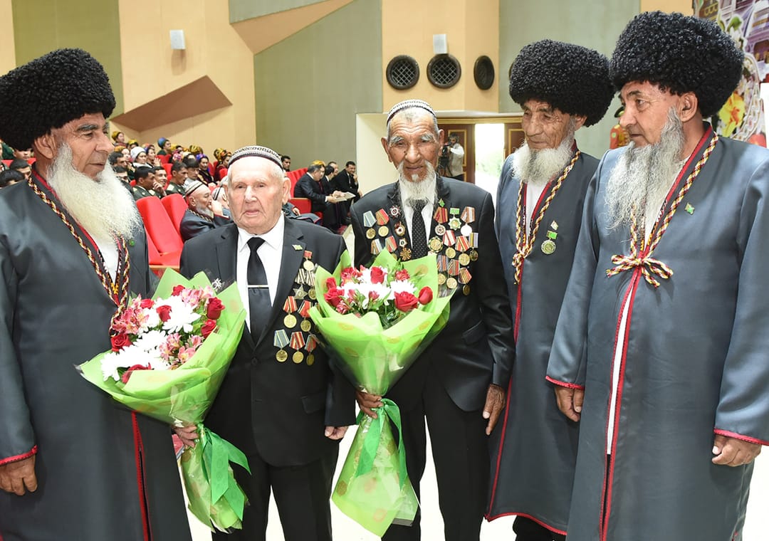 War veterans and soldier's widows will receive monetary and valuable gifts in Turkmenistan