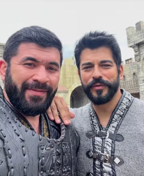 Burak Özçiwit türkmenistanly janköýerlerine salam iberdi