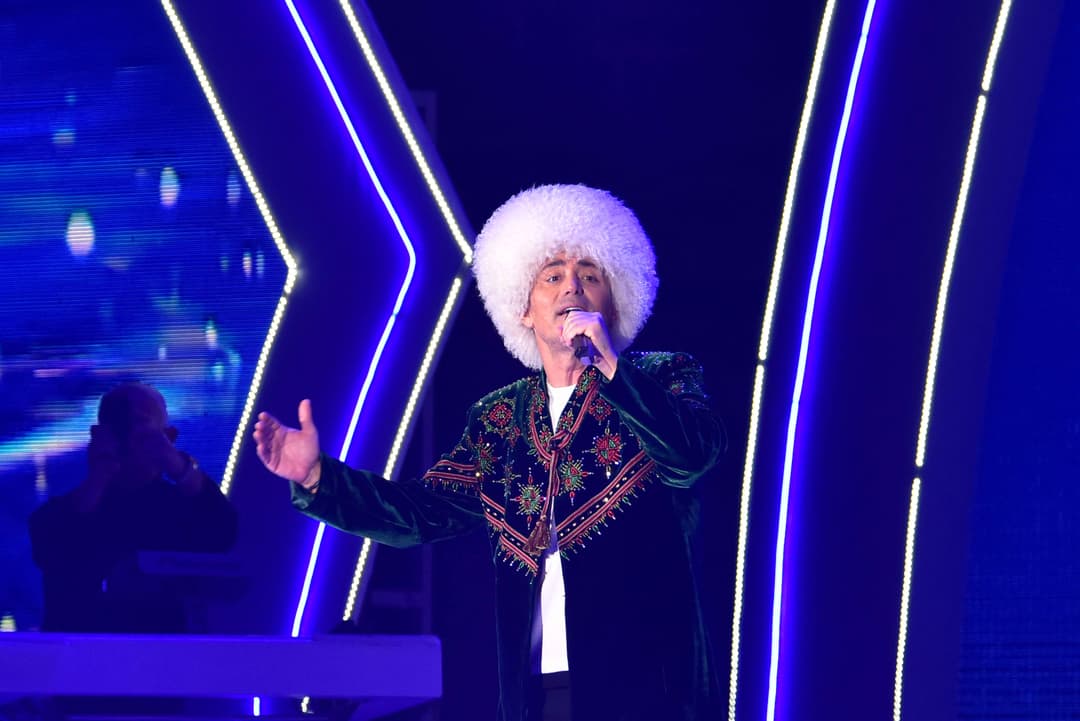 Мустафа Сандал поблагодарил фанатов за поздравления с днем рождения