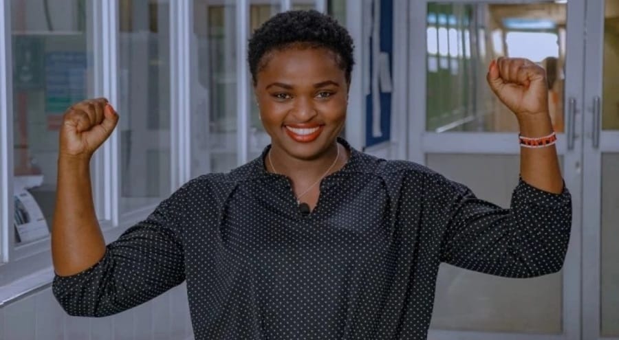 Kenya’da aralıksız 62 saatten fazla ders veren öğretmen dünya rekoru kırdı