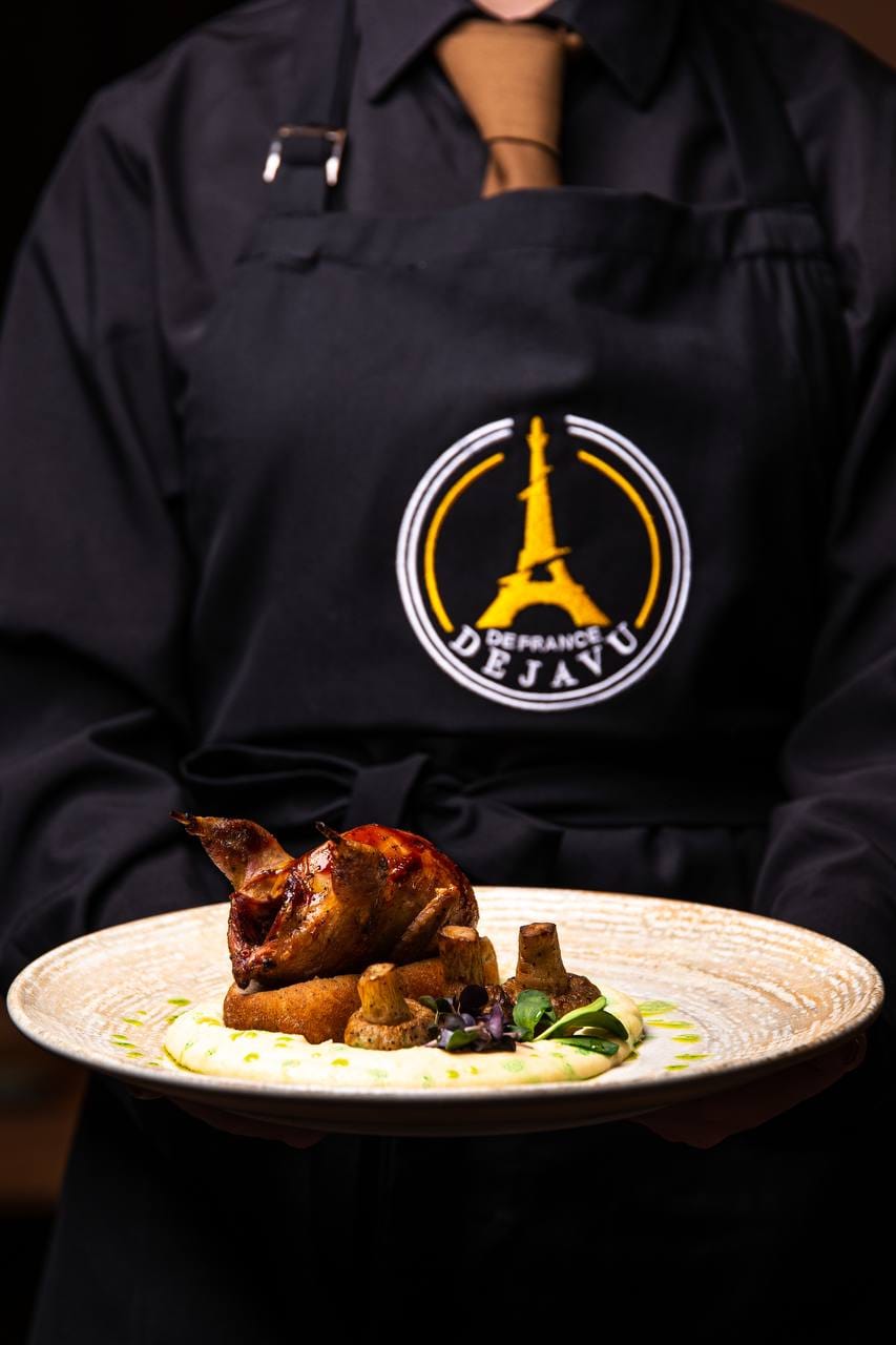 Aşgabatdaky fransuz aşhanasynyň restorany «Dejavu» eýwanynyň açylyşyna çagyrýar