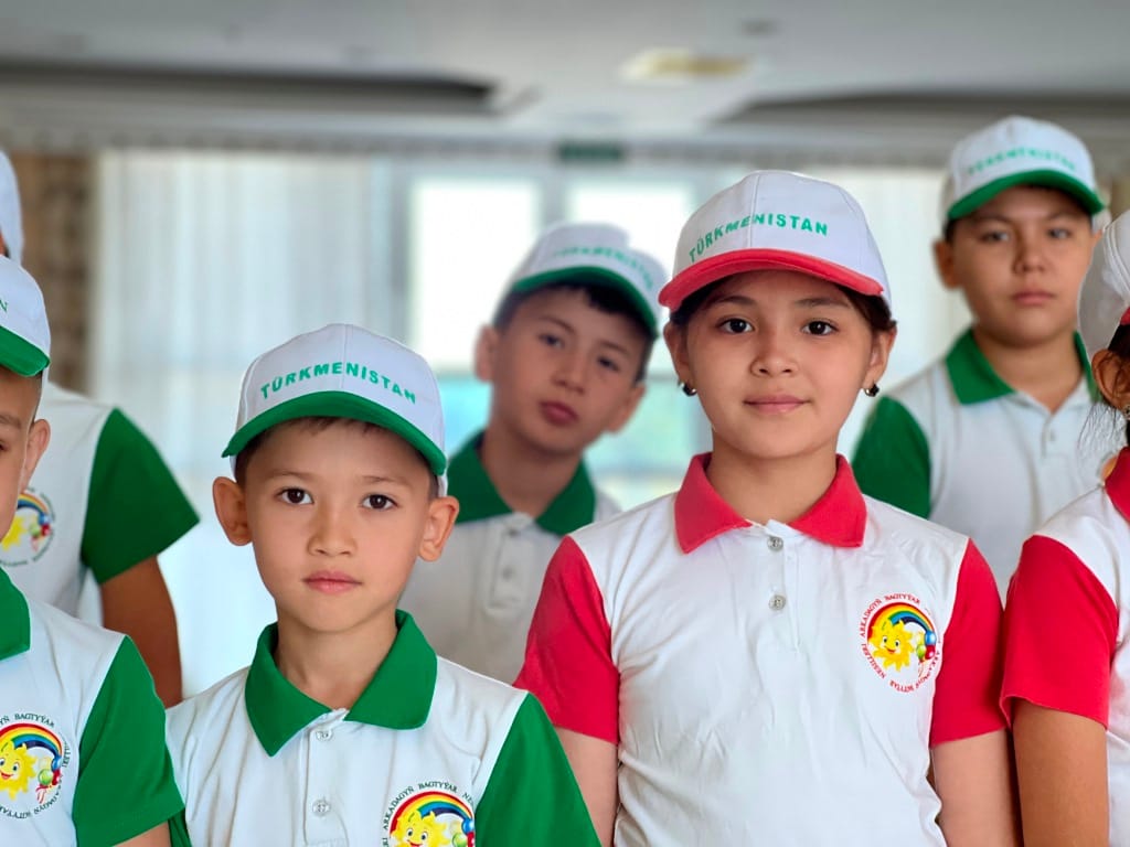 В детских летних центрах Туркменистана проведены сессии по правам ребенка