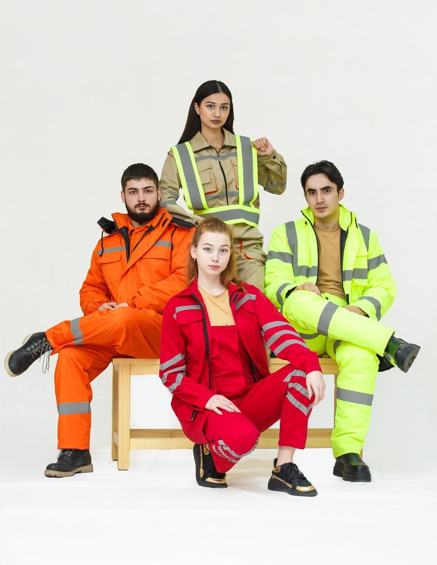 «Sarayan» HJ Türkmenistanyň kärhanalary üçin ýörite lybaslary we iş eşiklerini taýýarlaýar