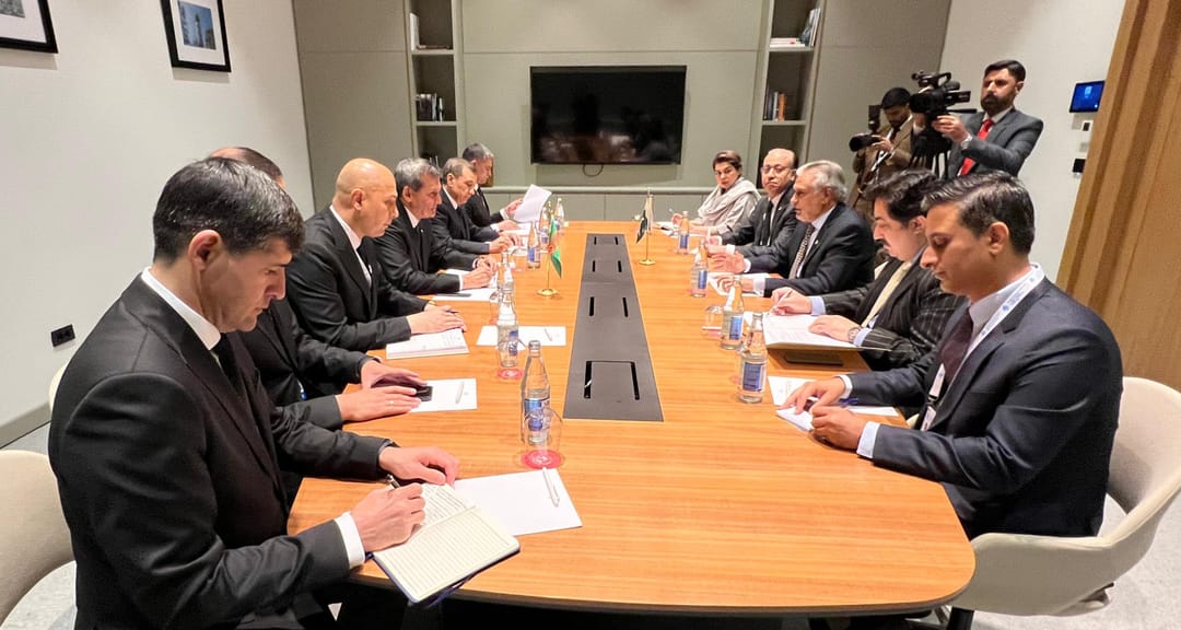 Глава МИД Туркменистана провел двусторонние встречи на полях 17-го Саммита ОЭС