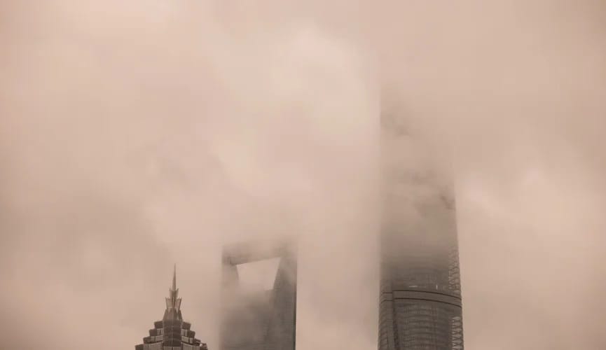 Мощный шторм парализовал северные регионы Китая