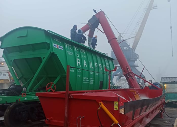 Transshipment of fertilizers from Turkmenistan organized at Trusovo station in Astrahan