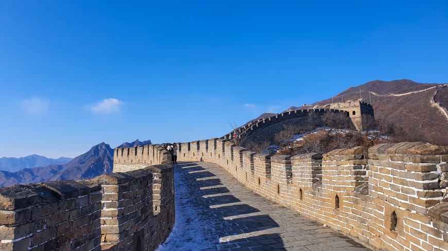 The part of the Great Wall of China collapsed due to earthquake