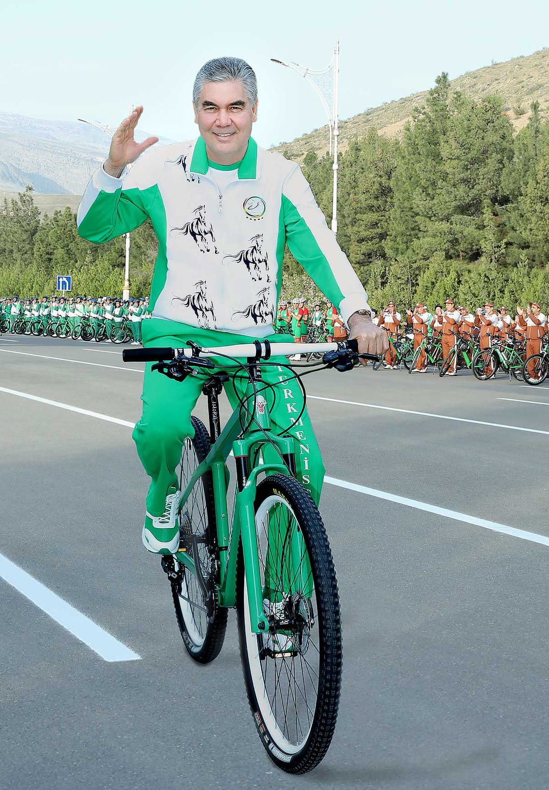 President of Turkmenistan leads a massive bike ride on the occasion of World Health Day