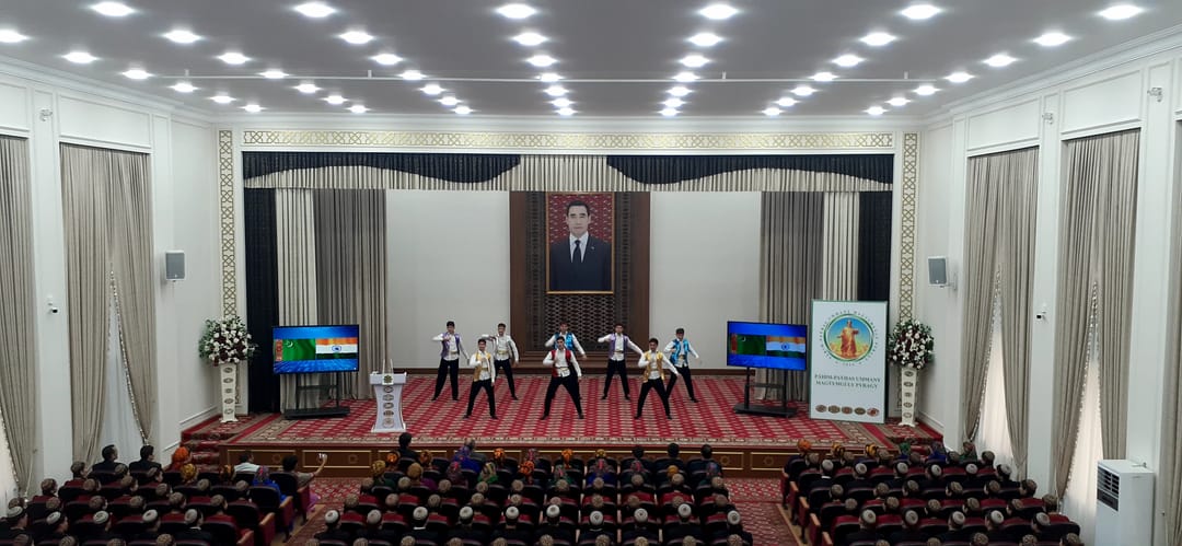 В Ашхабаде отпраздновали Всемирный день хинди