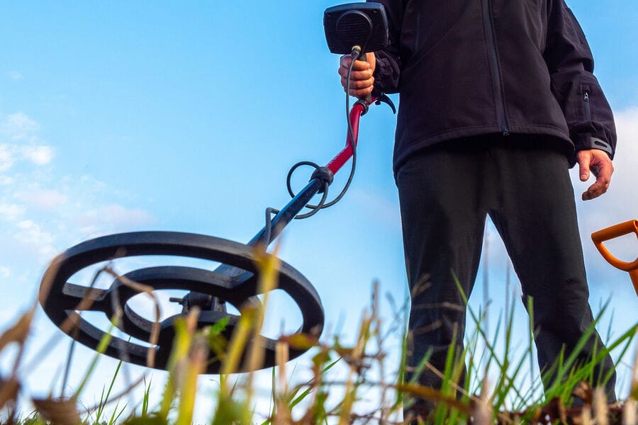 Australian found over 4kg gold nugget in abandoned mines