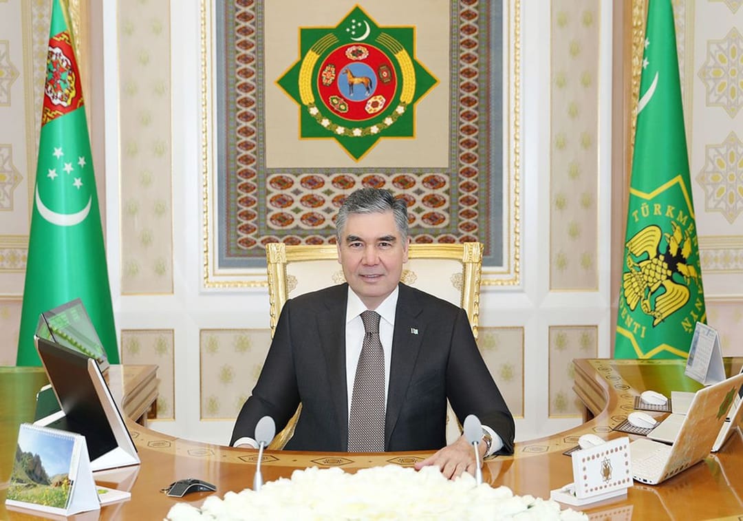 Президент Туркменистана поздравил военнослужащих и сотрудников силовых ведомств с Днём защитников Отечества