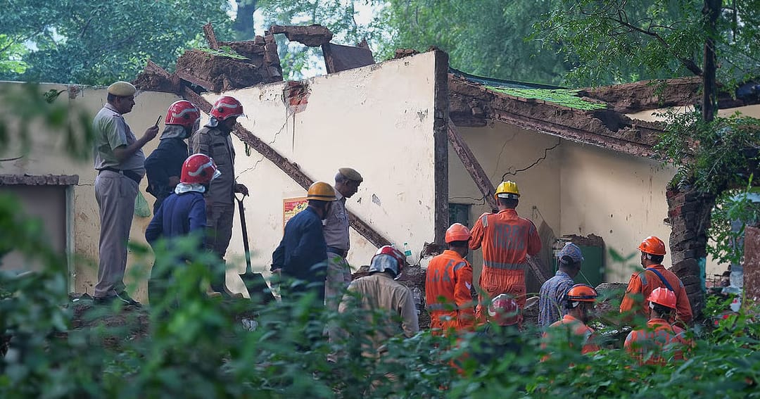 Hindistanda Humaýunyň aramgähiniň gümmezi ýykyldy