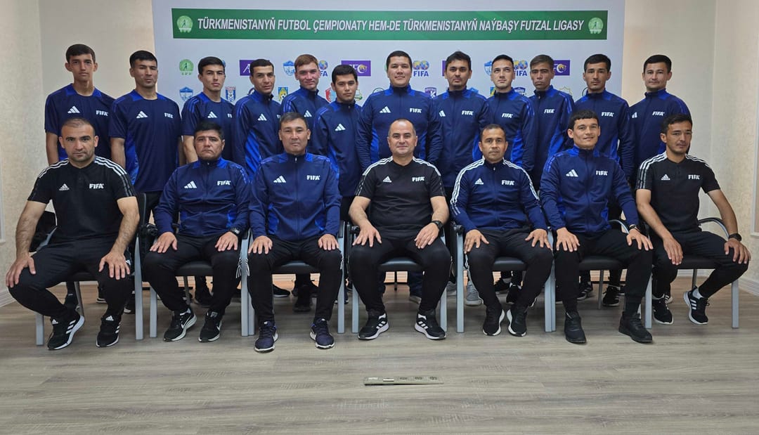 В Ашхабаде состоялся учебный семинар для футбольных арбитров