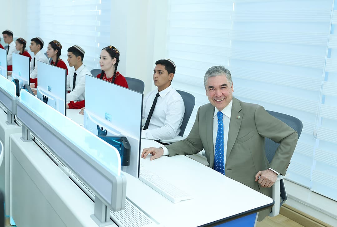 Поздравительная речь Гурбангулы Бердымухамедова на открытии вуза предпринимателей