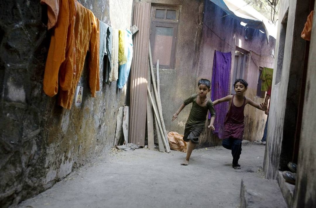 Indian billionaire will rebuild “Slumdog Millionaire” district