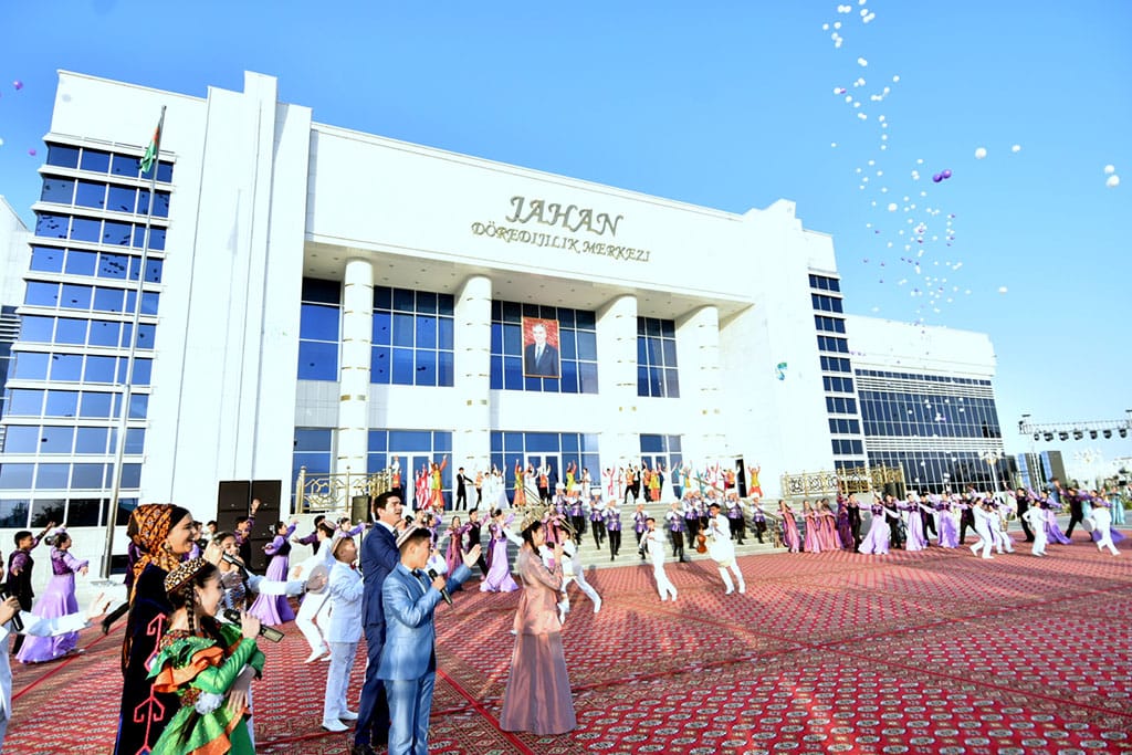 Минстрой Туркменистана объявил тендер на строительные работы в творческом центре «Джахан»