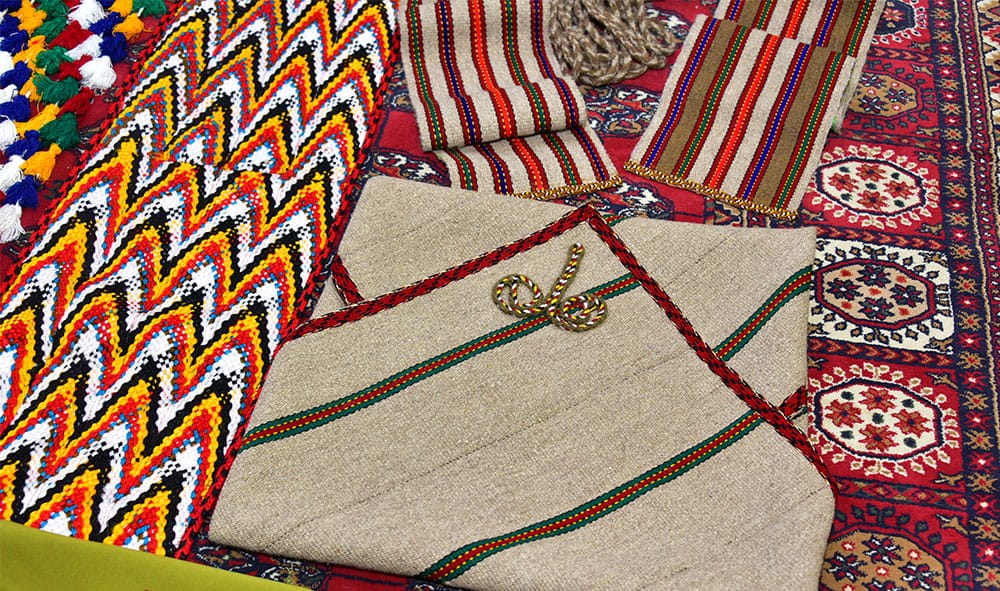 В Туркменистане объявлен литературный конкурс, посвященный оберегу-аладжа