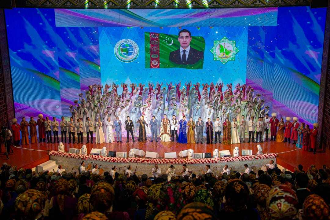 Mukamlar köşgünde aýdym-sazly dabara geçirildi