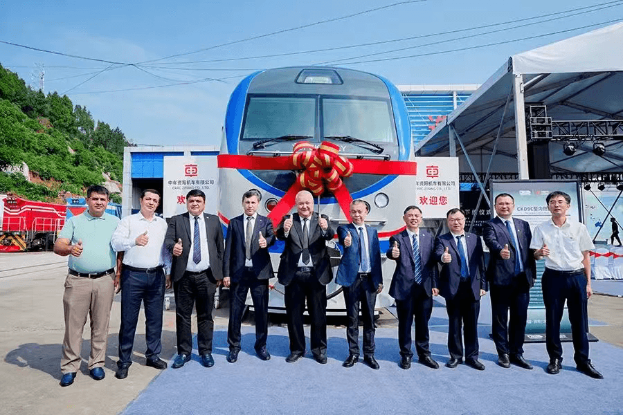 Китай закончил капитальный ремонт первой партии локомотивов для Туркменистана