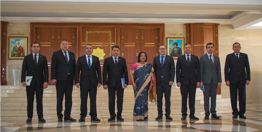 The State Customs Service of Turkmenistan hosted a meeting with the regional representative of UNODC