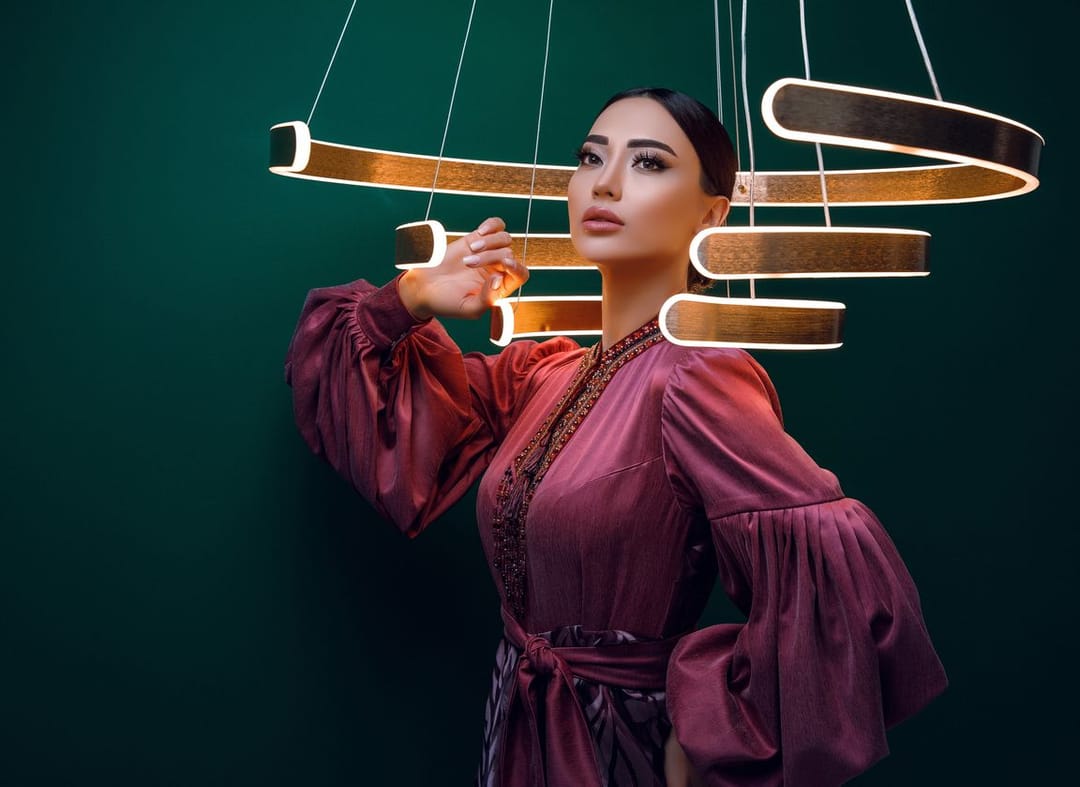 New arrival of chandeliers and spotlights in Hilli store