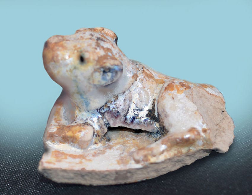 В Туркменистане при раскопках Данданакана археологами обнаружена фаянсовая статуэтка алабая