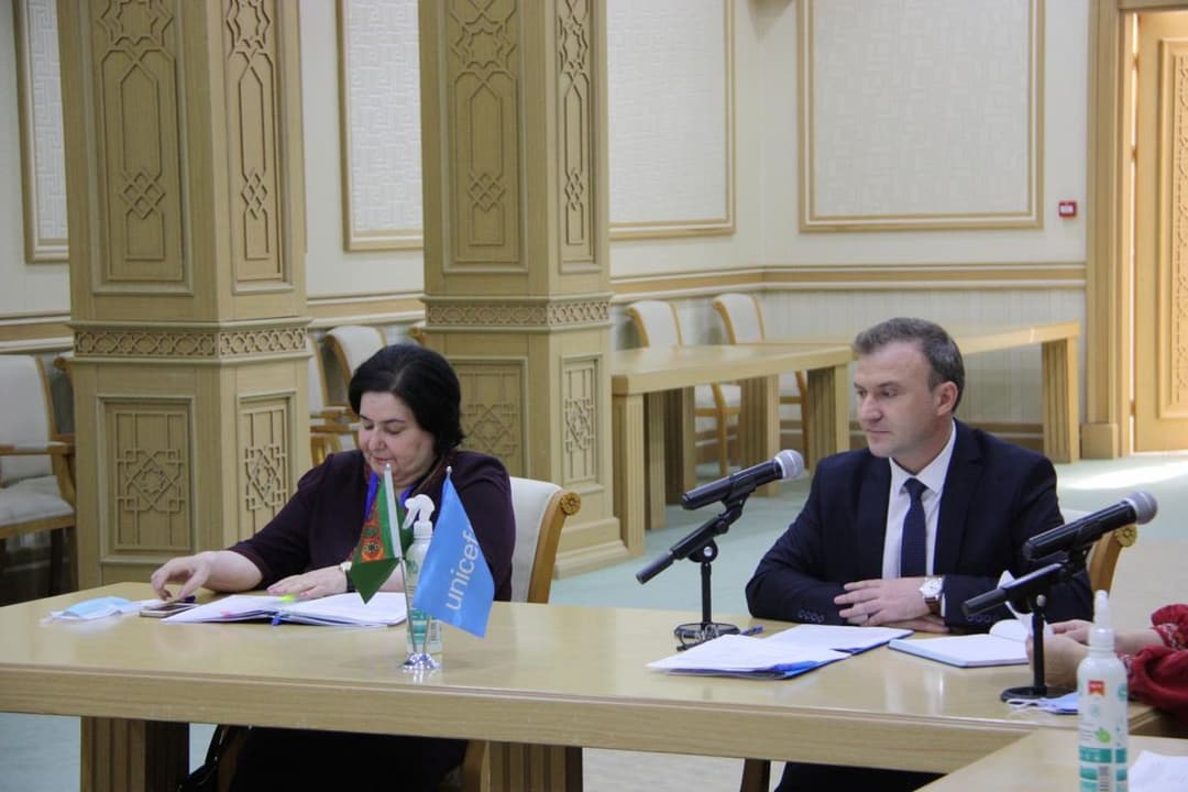 Александру Нартеа (ЮНИСЕФ): «Туркменистан достиг больших результатов в области охраны здоровья матери и ребёнка»