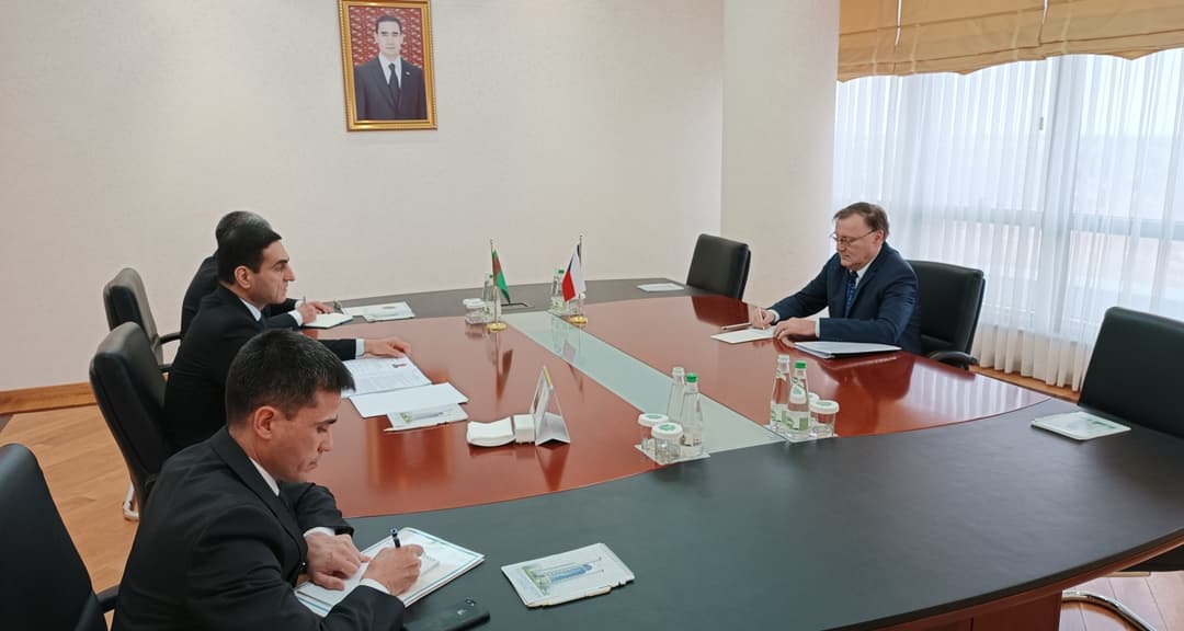 В МИД Туркменистана приняли нового посла Чехии