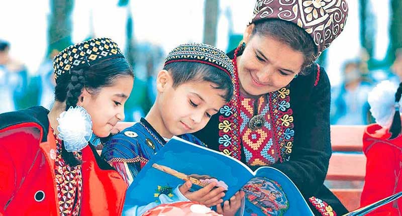 В Ашхабаде рассмотрен передовой опыт законодательной борьбы с телесным наказанием детей