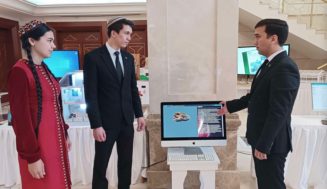 Türkmenistanyň Telekommunikasiýalar we informatika institutynda halkara forum geçirildi