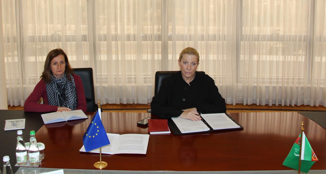 В МИД Туркменистана состоялась встреча с послом ЕС в Туркменистане