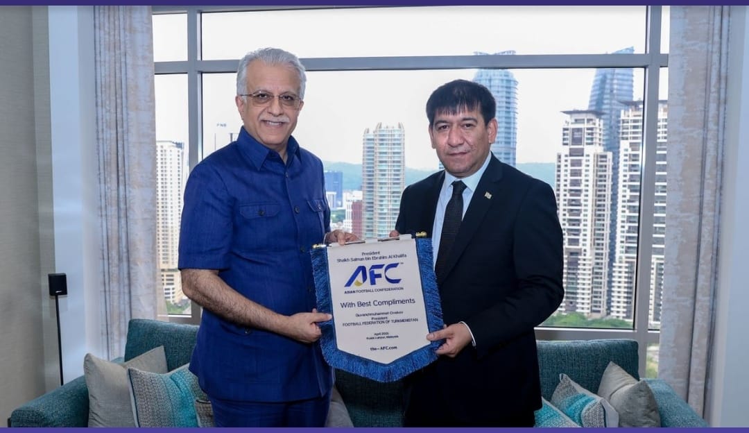 Президент АФК оценил футбольные успехи Туркменистана на встрече с главой ФФТ