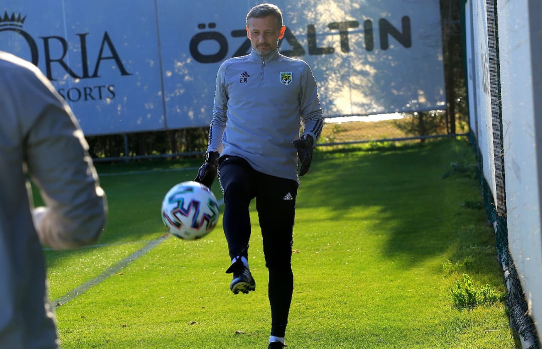 Naboýçenko tälimçilik ýoluny «Tobolda» dowam etdirer