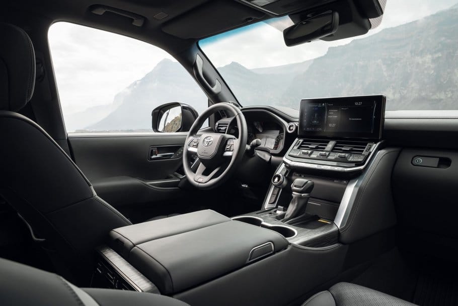 Dünýäde iň köp satylýan awtoulaglaryň onlugy yglan edildi