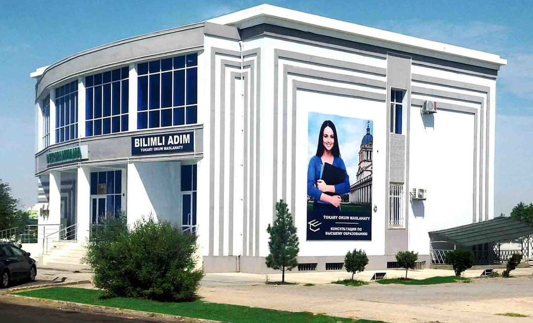 Bilimli ädim: halkara bilim boýunça hünärmenler tarapyndan maslahat we kömek