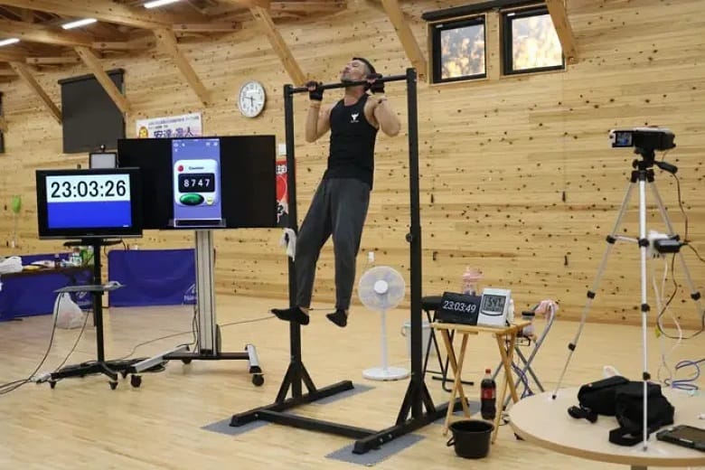 Japanese man did 8 940 pull-ups in 24 hours