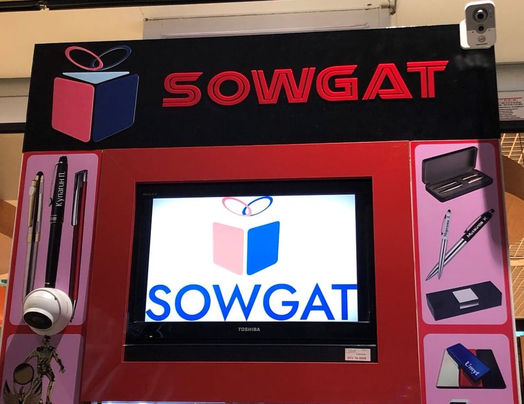 Sowgat presents souvenir products with the customer's logo
