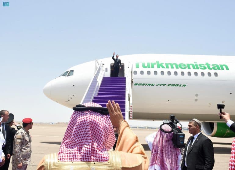 Президент Туркменистана вернулся в Ашхабад, завершив визит в Саудовскую Аравию